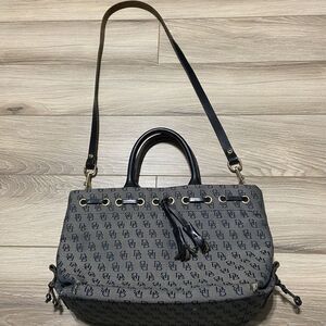DOONEY & BOURKE HANDBAG/PURSE Classic Vintage DB Logo - Black And‎ Gray Mini